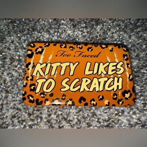 Too faced kitty likes to scratch eye shadow palette